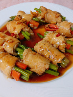 蘆筍醬燒雞肉捲 的食譜成品照片