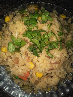 शेजवान फ्राइड राइस (Schezwan fried rice recipe in hindi) रेसिपी मुख्य फोटो