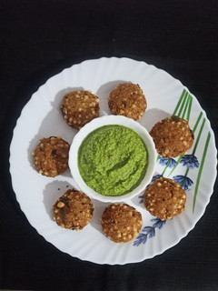 સાબુદાણા ના વડા (Sabudana Vada Recipe In Gujarati) રેસીપી મુખ્ય ફોટો
