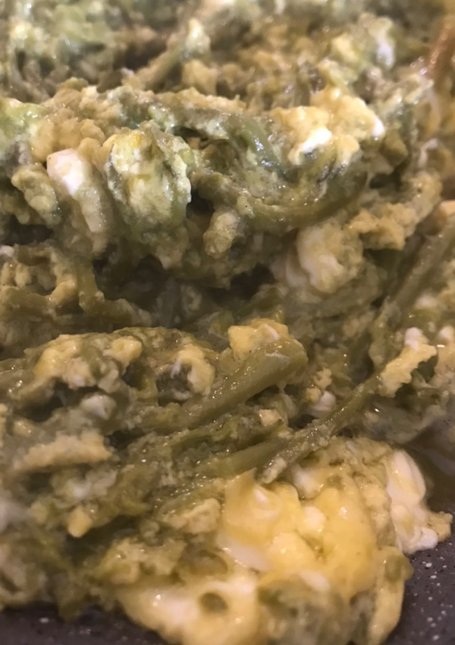 Foto di Asparagi selvatici &uova