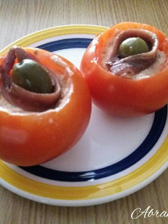 Una foto de Tomates rellenos de atún y mahonesa
