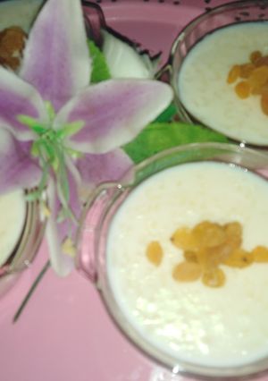 صورة لوصفة رز بحليب بدون نشاء وبثلاث مكونات كثير طيب