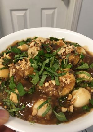 Hình của món Hột vịt lộn xào me...