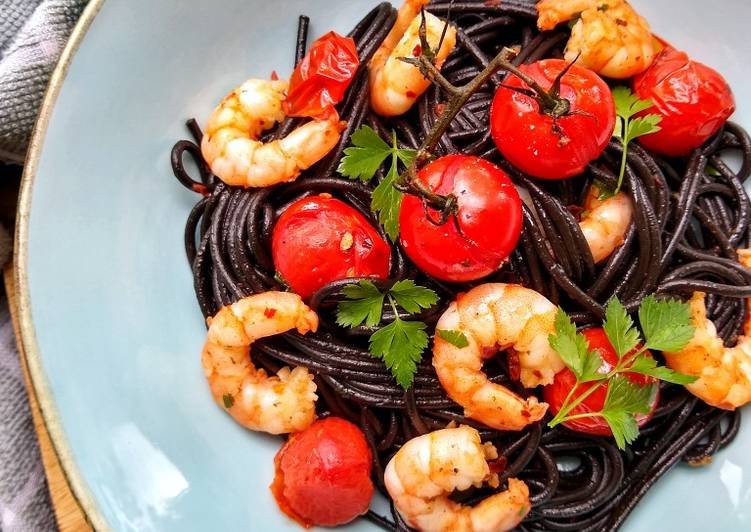 Squid Ink Spaghetti With King Prawns, Vine Tomatoes & Chilli