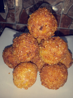 Crispy Yam Balls ainihin hoton girkin
