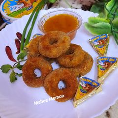 A picture of Cheezy potato donuts.