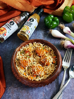 મંચુરિયન રાઈસ (Manchurian rice recipe in Gujarati) રેસીપી મુખ્ય ફોટો
