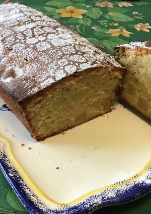 Une photo de Cake aux pommes golden et amandes