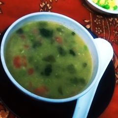 A picture of Carrot peas soup.