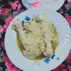 A picture of White Chicken Razaala.