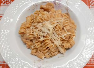 Una foto de Tirabuzones con salsa Scarparo "One pot pasta"
