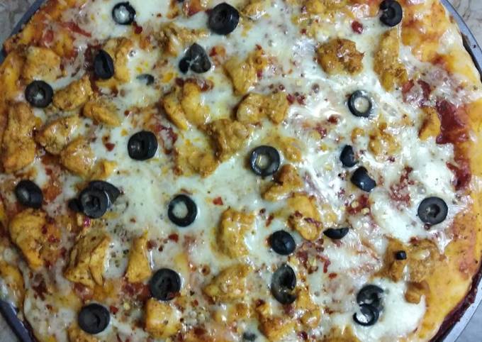 Simple Way to Make Super Quick Homemade Chicken tikka pizza