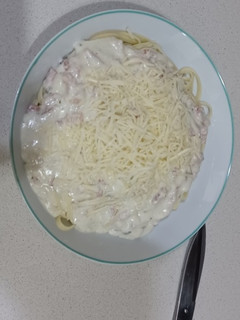 Una foto de Tallarines o espaguetis a la carbonara a mi manera