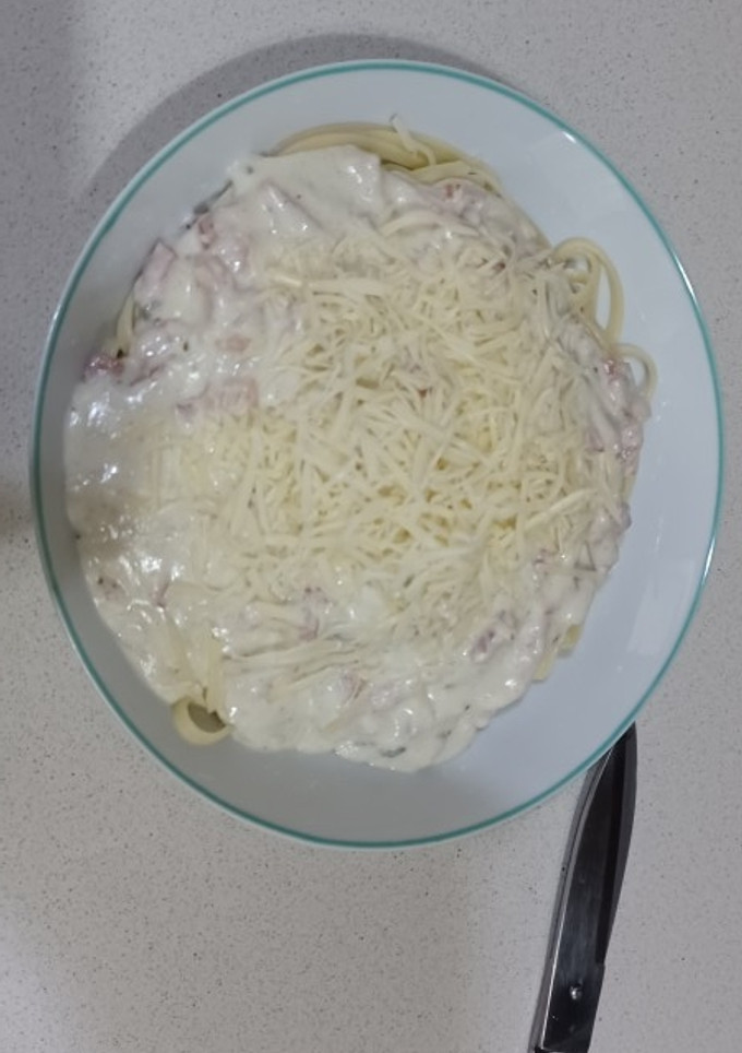 Una foto de Tallarines o espaguetis a la carbonara a mi manera