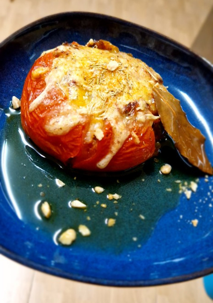 Una foto de Tomate relleno al horno