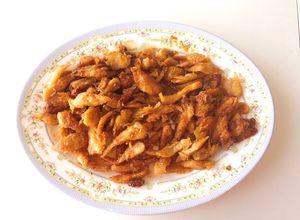 Hình của món Mì căn xào xả ớt chay.