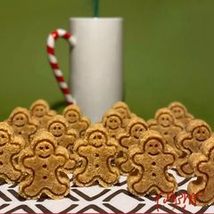 A picture of Coconut "laddu" my way, for the friends who are celebrating Christmas.