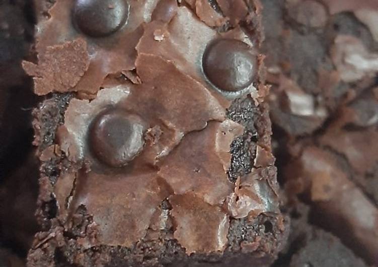 Cara Mudah Membuat Nikmat Brownies shiny crust lembut