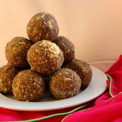 A picture of Methi Sonth Ladoo– Winter Tonic Food (No Flour).