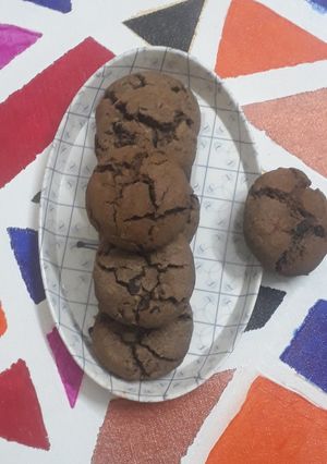 A picture of Ragi bajra chocochip cookies.