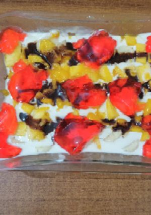 A picture of Mango Trifle.