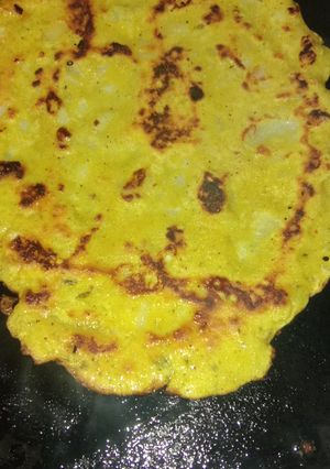 A picture of Besan chilla.