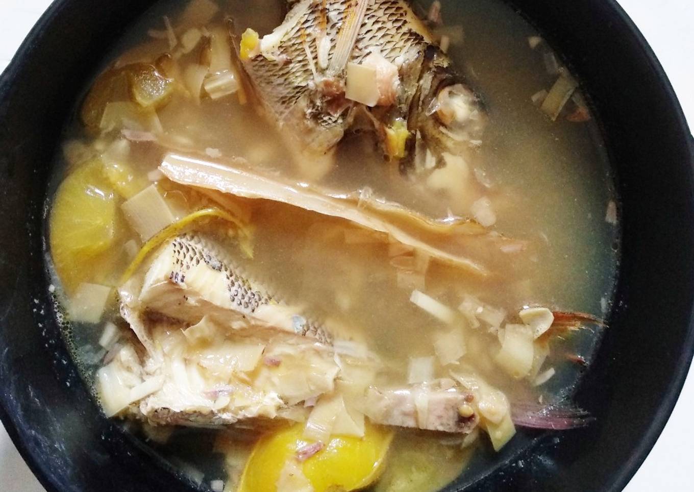Sup Ikan Ketambak dengan Kecombrang