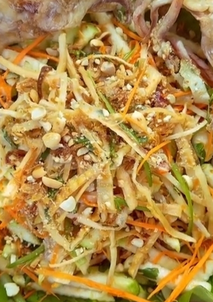 Hình của món Gỏi ổi khô mực.
