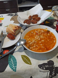 Una foto de Habichuelas con calabaza y arroz