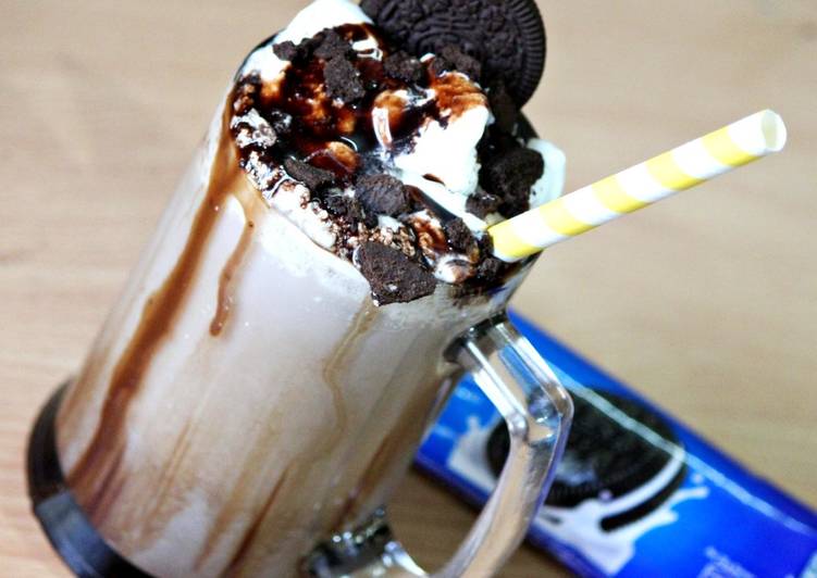 Recipe of Speedy Oreo Milkshake