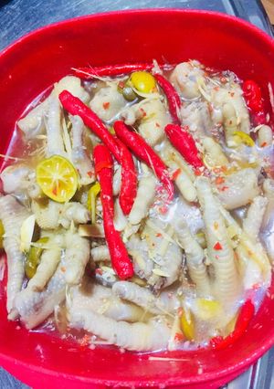 Hình của món Chân gà ngâm kiểu Thái.