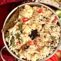 A picture of Veg pulaw.