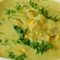 A picture of Cauliflower kadalai paruppu /chana dal paal/milk koottu.