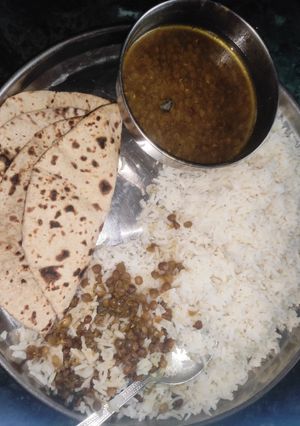 दाल चावल (dal chawal recipe in Hindi) रेसिपी मुख्य फोटो