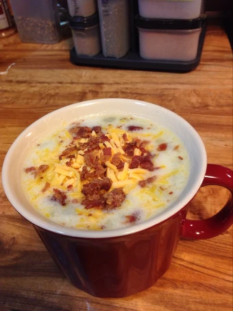 Easy Steps to Make Recipes Creamy Potato Soup the Can Spoil the Tongue Appealing.