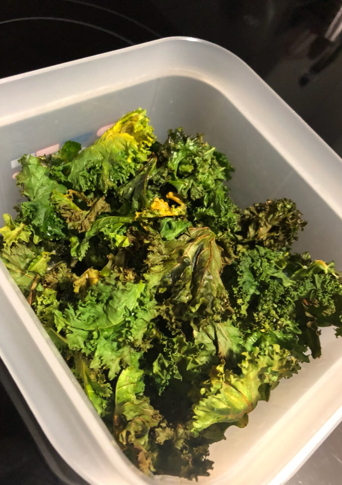 Una foto de Chips de Kale