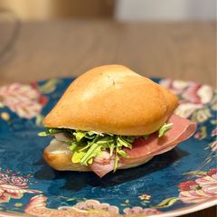 A picture of The Flight Sandwich.