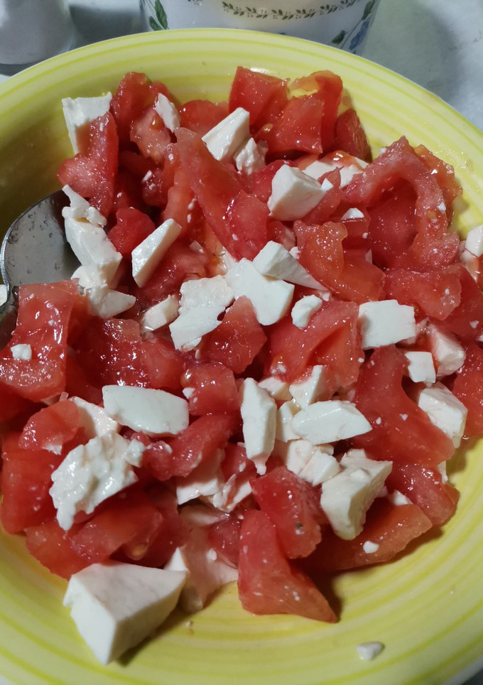 Una foto de Tomate con queso fresco