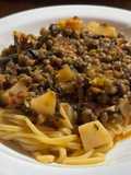 Estofado de vegetales, lentejas y pasta
