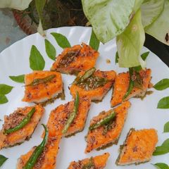 A picture of Tricolour rava dhokla.