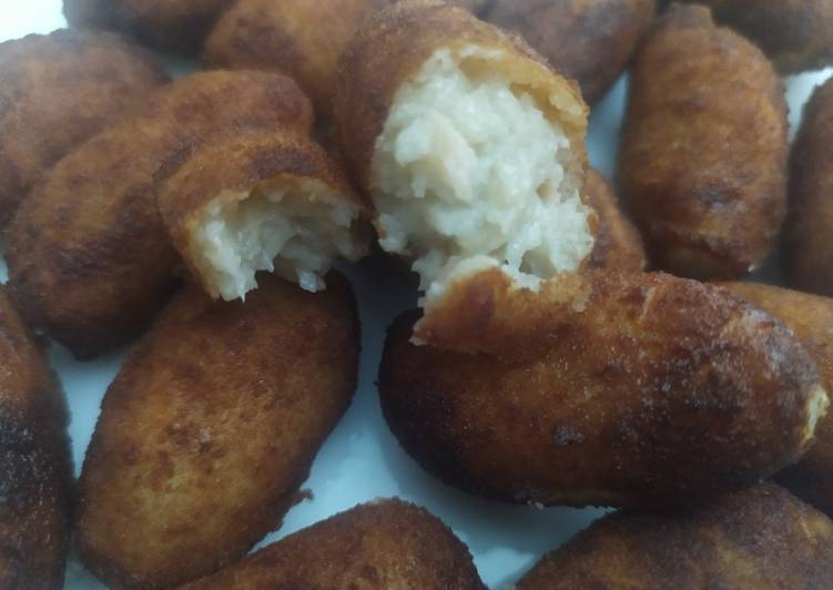 Croquetas de salmón y roquefort en Mambo