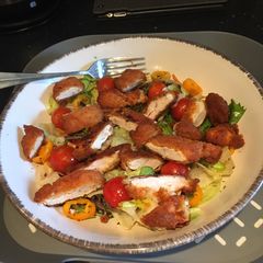 A picture of Healthy simple panko baked chicken salad.