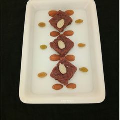 A picture of Beetroot khoya barfi.