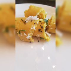 A picture of Khandvi.