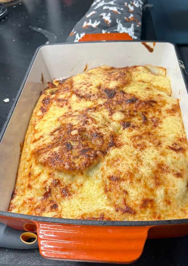 Una foto de Berenjenas a la crema con jamón y gambas
