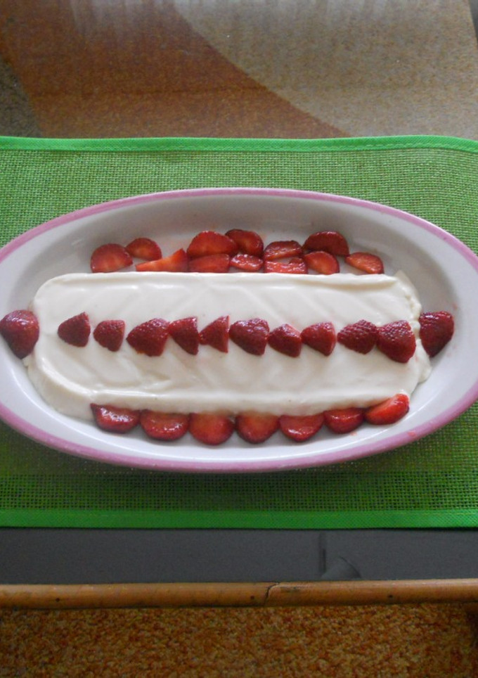 Una foto de Panacota con fresas