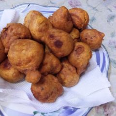 A picture of Aloo btata Vada.