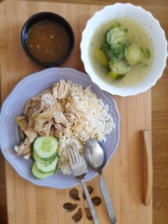 Hình của món Cơm gà Hải Nam.