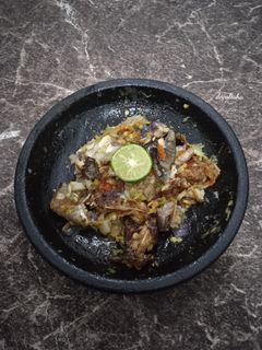 Foto resep Ikan Asap Sambal Bawang