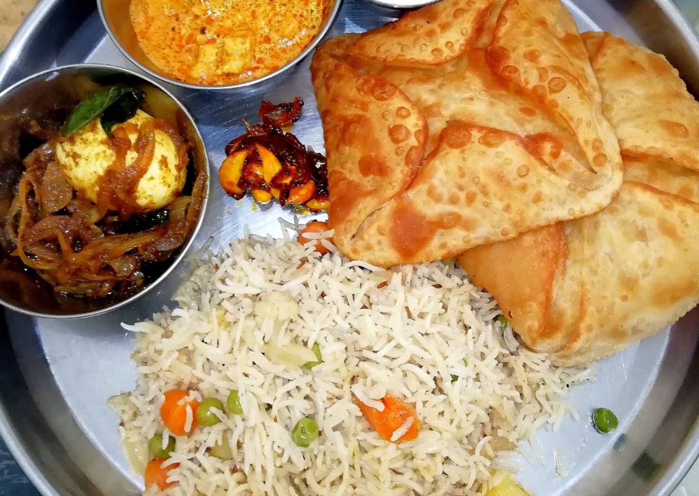 Madakku pathiri(folded roti)